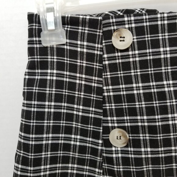 Altar'd State skort Medium Bonnie plaid button accent mini stretch - Picture 4 of 16